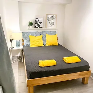  Apartment Altona - Three Bedrooms For Up To 10