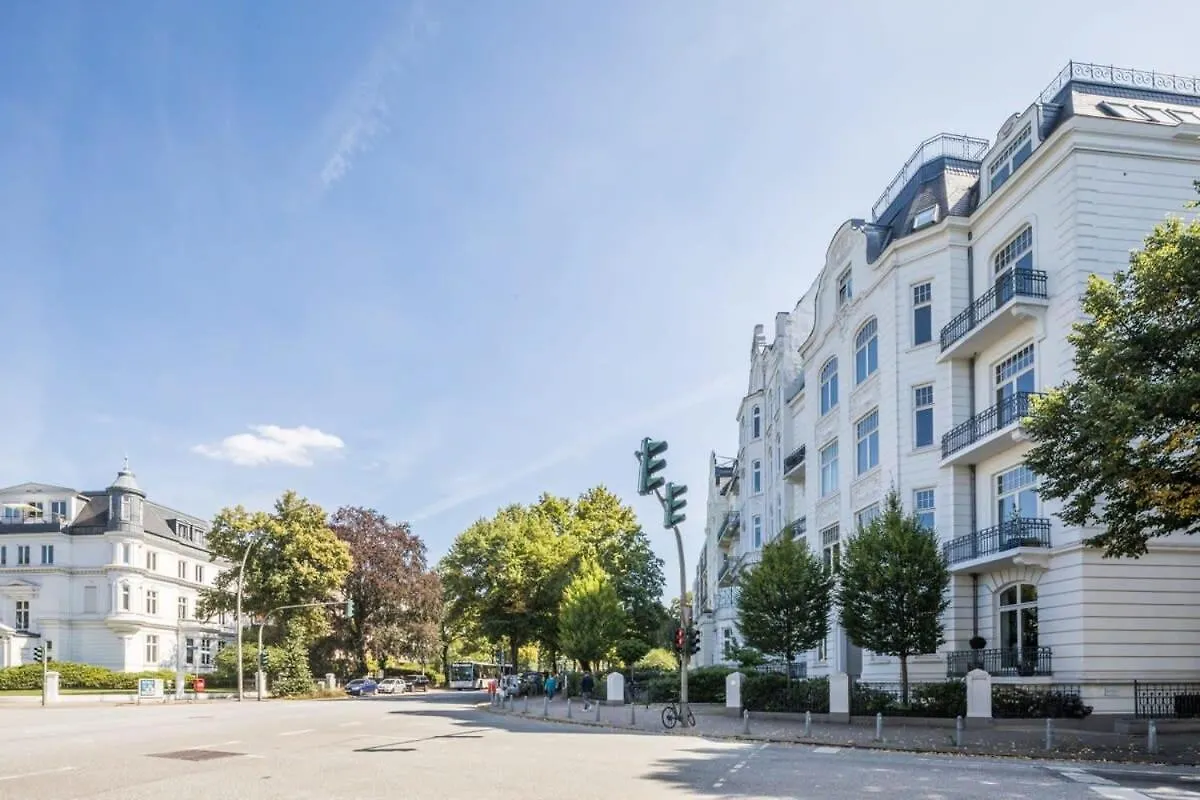 Modern Apartment Near Aussenalster Hamburg